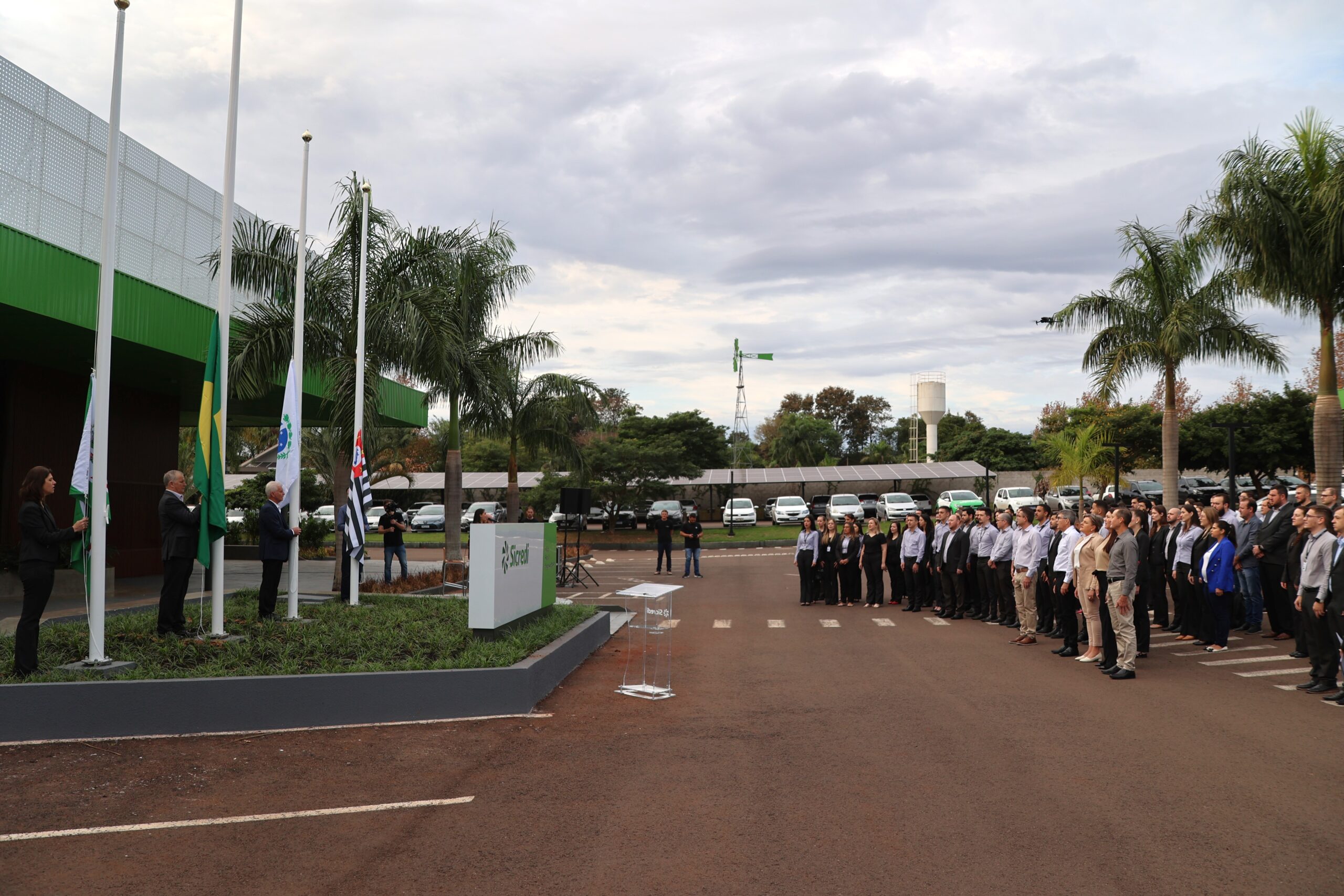 Sicredi Progresso Pr Sp Inaugura Pavilh O Das Bandeiras Jornal Do Oeste