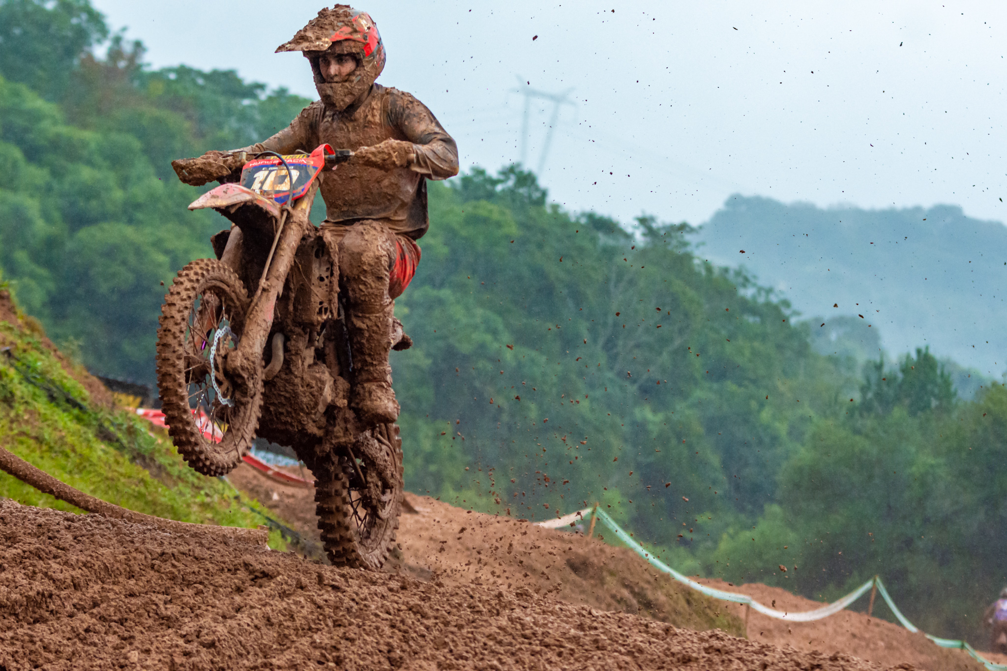 Anthony Rodriguez (MX1) e Fred Spagnol (MX2) vencem quinta etapa do  Brasileiro de Motocross