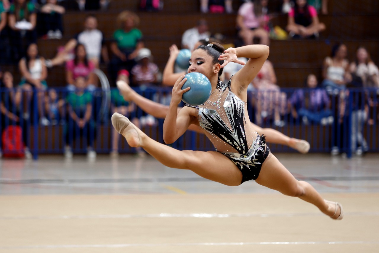 Ginástica Rítmica alcança melhor resultado de sua história com quarto lugar  no Mundial — Rede do Esporte