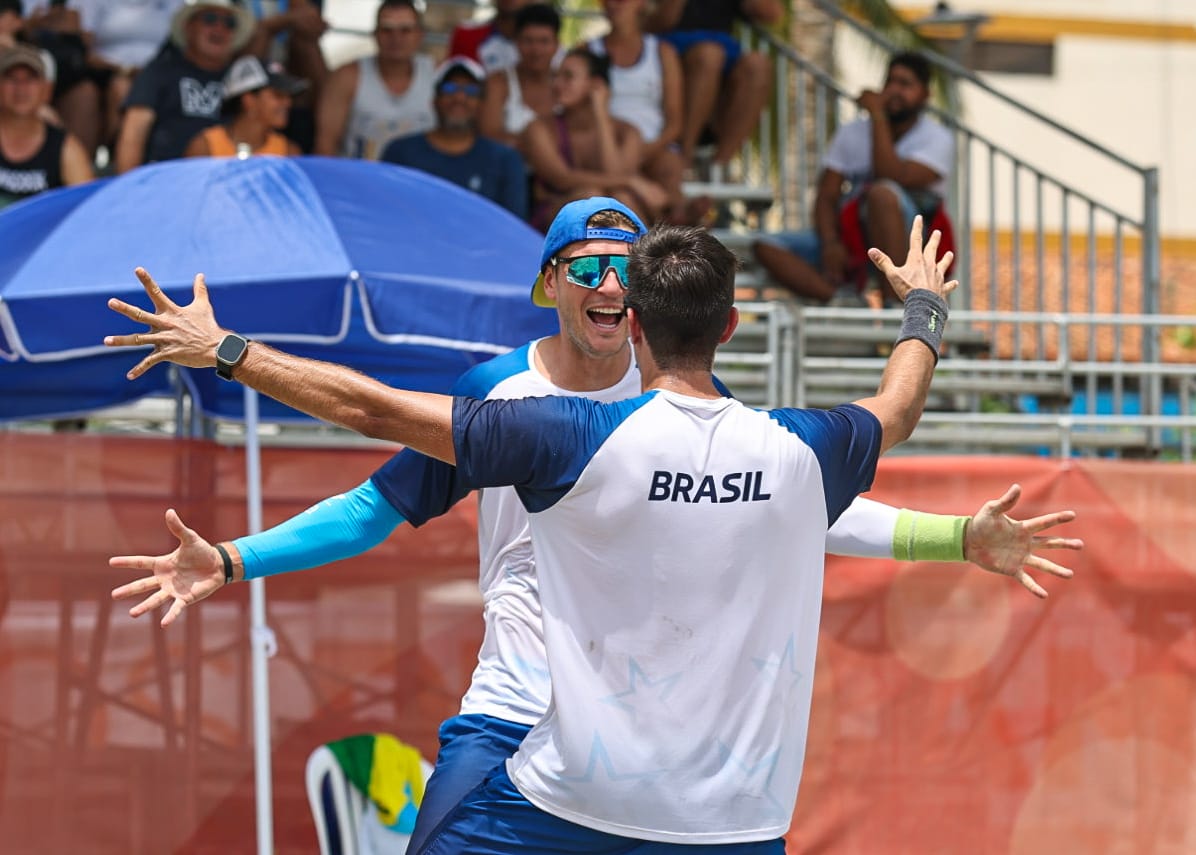 André Baran e Vitória Marchezini conquistam primeiro ouro do Beach Tennis  nos Jogos Sul-Americanos de Praia - Confederação Brasileira de Tênis