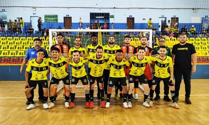 Santa Helena fica vice-campeã de competição de voleibol em Formosa do Oeste