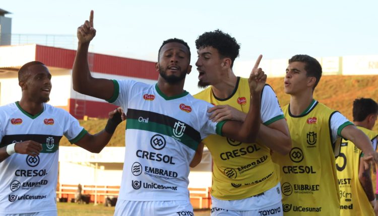 maringá fc vence