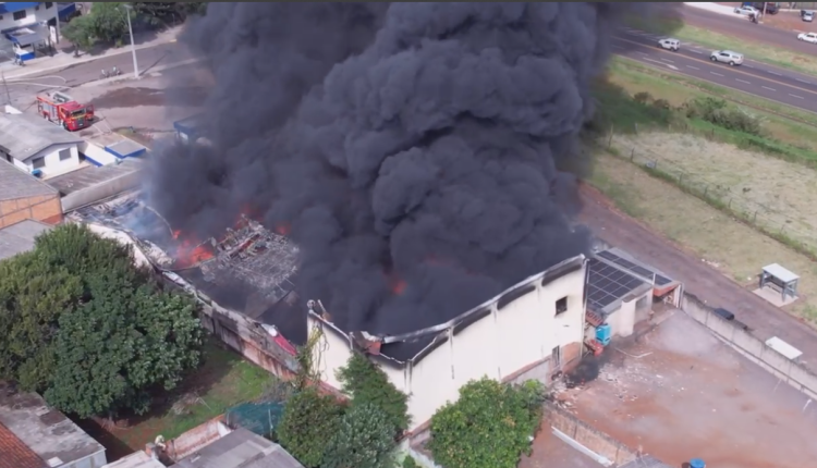 incendio-em-industria-de-cascavel