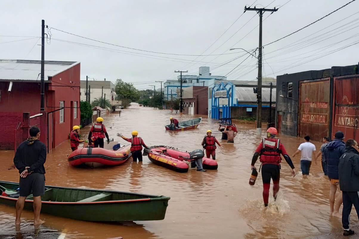 Paraná ajuda RS