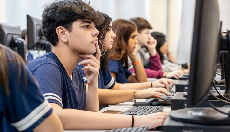 aluno do parana na olimpiada nacional de inteligencia artificial