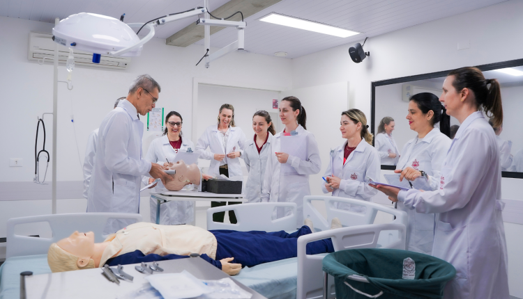 pucpr lanca mendicina em toledo