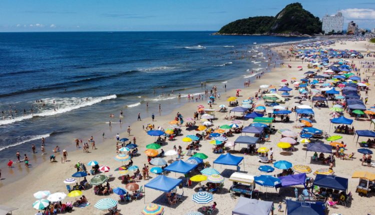 Diversas leis aprovadas pela Assembleia Legislativa do Paraná asseguram direitos, proteção e qualidade nos serviços durante viagens, passeios e eventos. Créditos: Roberto Dziura Jr/AEN