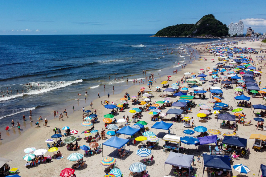 Diversas leis aprovadas pela Assembleia Legislativa do Paraná asseguram direitos, proteção e qualidade nos serviços durante viagens, passeios e eventos. Créditos: Roberto Dziura Jr/AEN