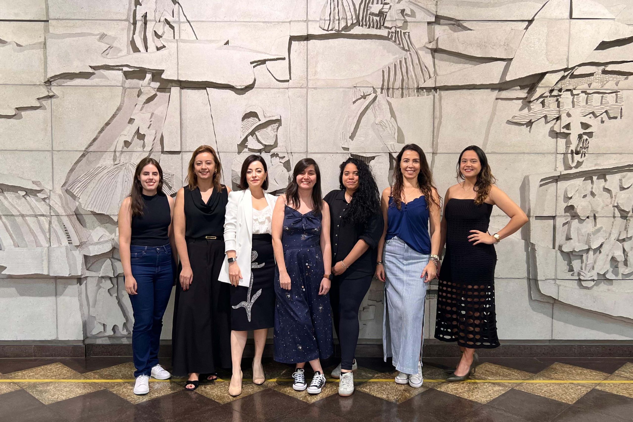 Mulheres na Ciência: 37 pesquisadoras e 26 bolsistas atuam no Simepar - Na foto, Danieli Ferreira, Luciane Pinheiro, Vanessa DÁvila, Ana Paula Rocha, Fernanda Verdelho, Sheila Paz e Júlia Munhoz. Foto: Simepar