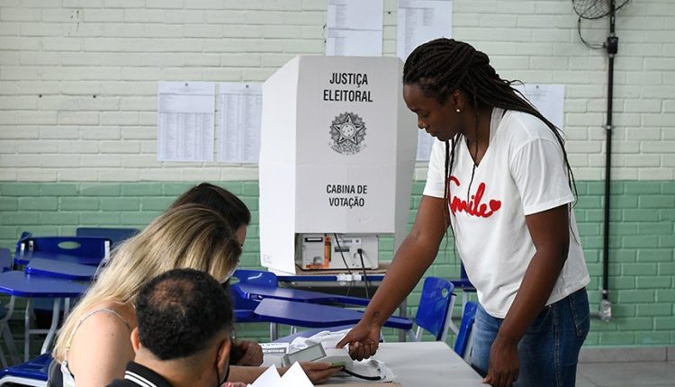 O projeto do novo Código Eleitoral — que foi aprovado na Câmara dos Deputados em 2021 e agora está em análise no Senado — é dividido em 23 livros. Crédito: Edilson Rodrigues/Agência Senado