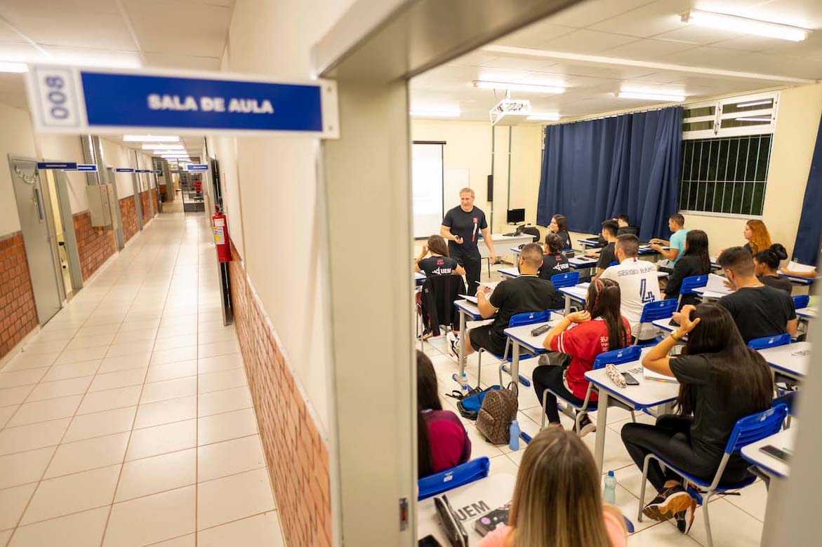 UEM divulga teste seletivo para a contratação de 10 professores temporários Foto: UEM