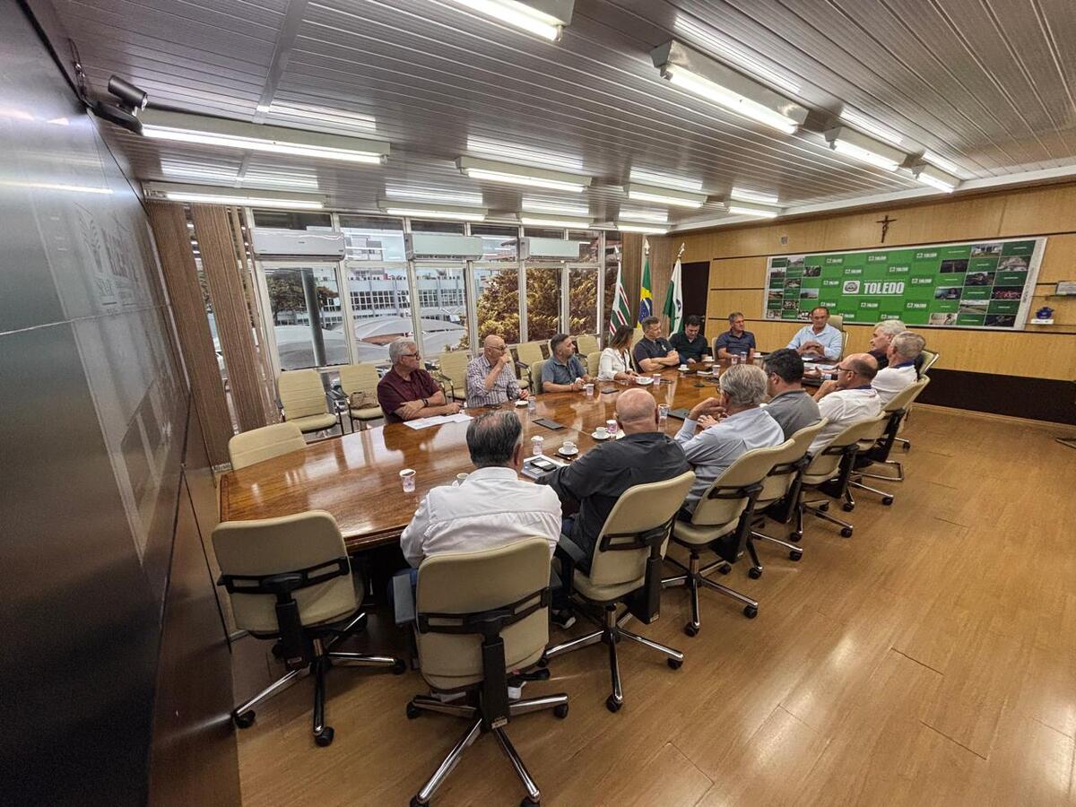 Valor da terra nua foi tema de reunião promovida pela Deseco com associações agropecuárias e trabalhistas do município. Crédito: Prefeitura de Toledo