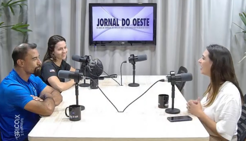 Ana e Bruno falam sobre a importância de uma atividade física.
Crédito: Divulgação