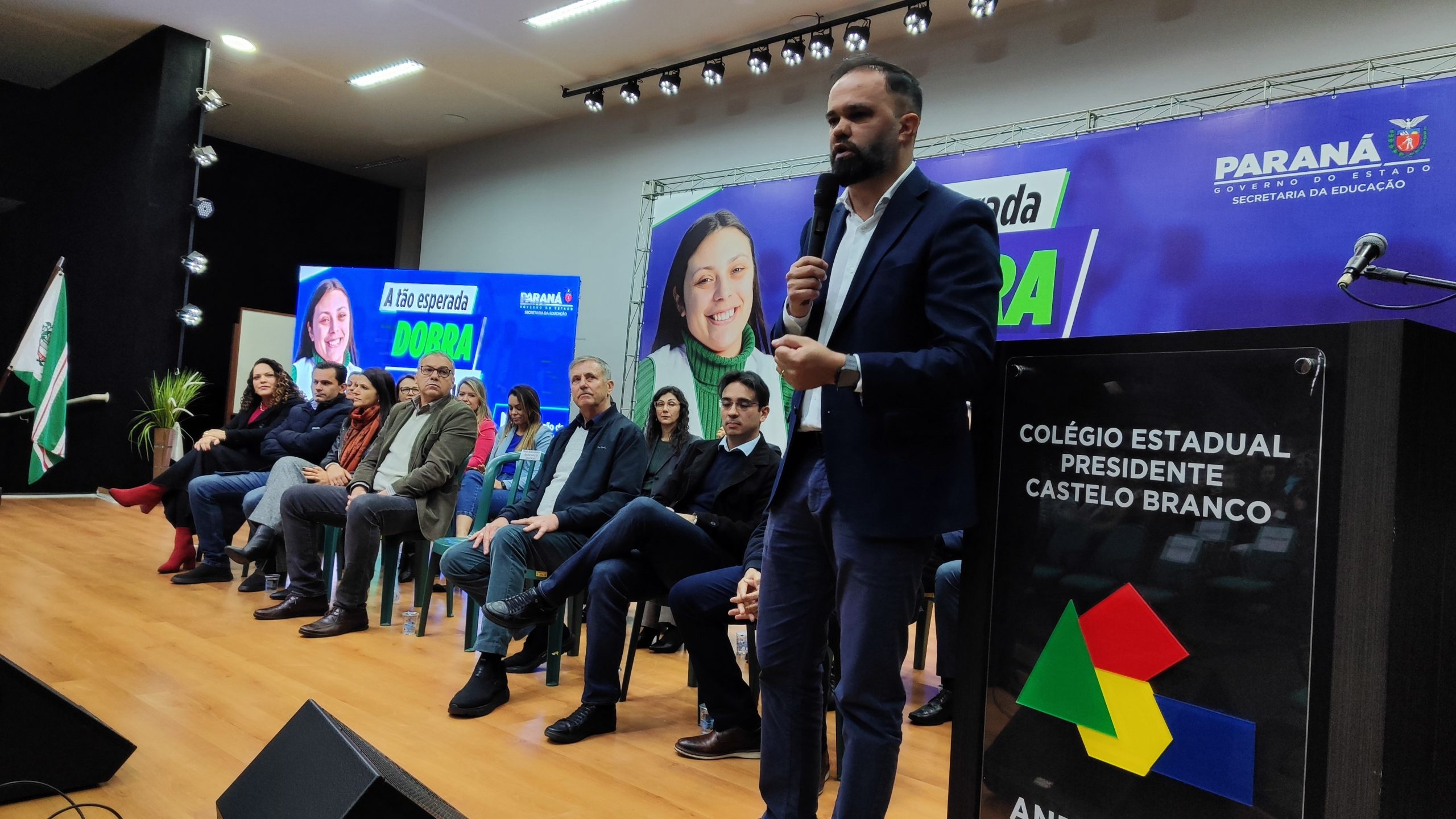 Dobra de padrão de professores