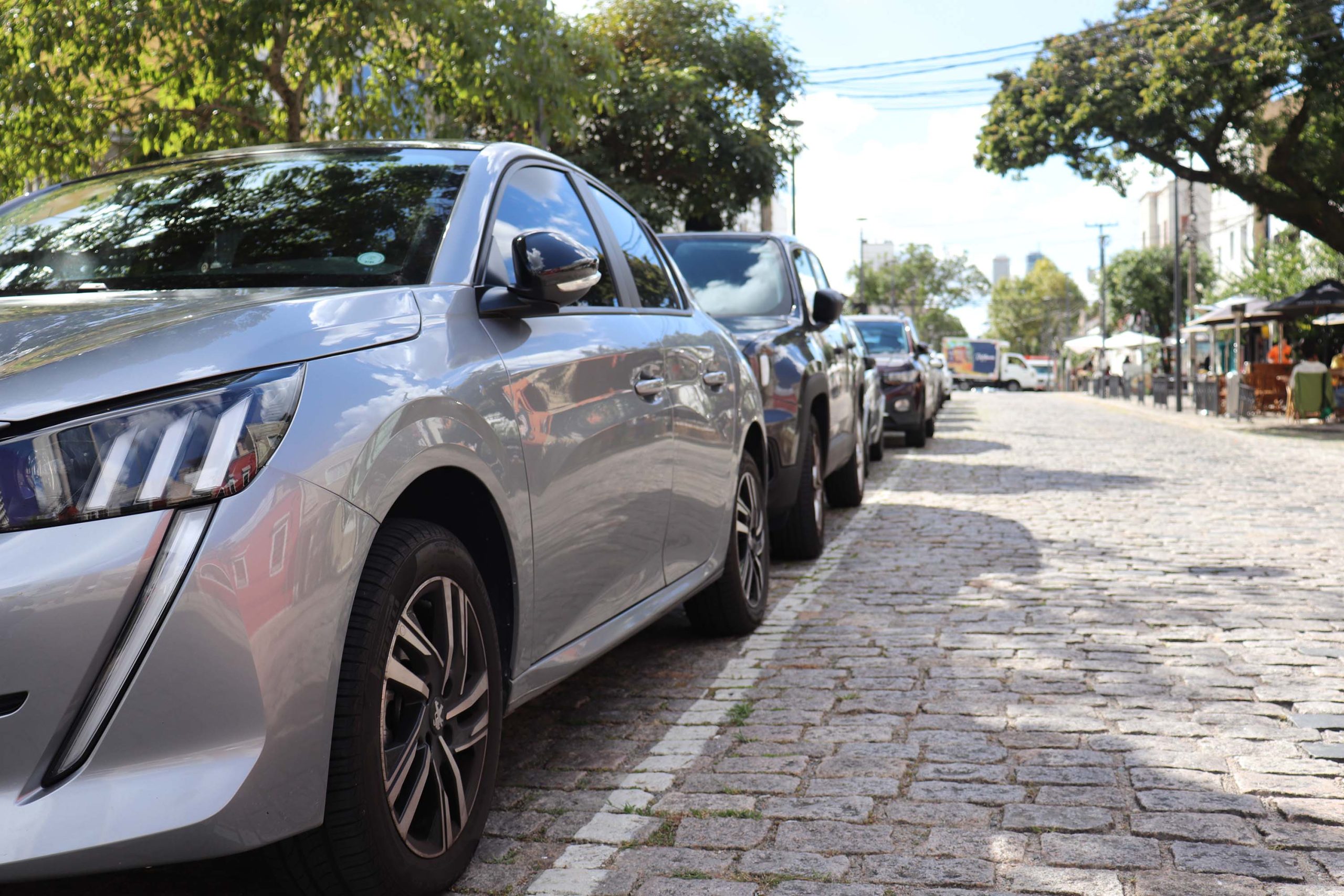 Prazo para pagamento do IIPVA de veículos com placas finais 5 e 6 encerra nesta quinta-feira. Foto: Durvar Ramos / SEFA-PR
