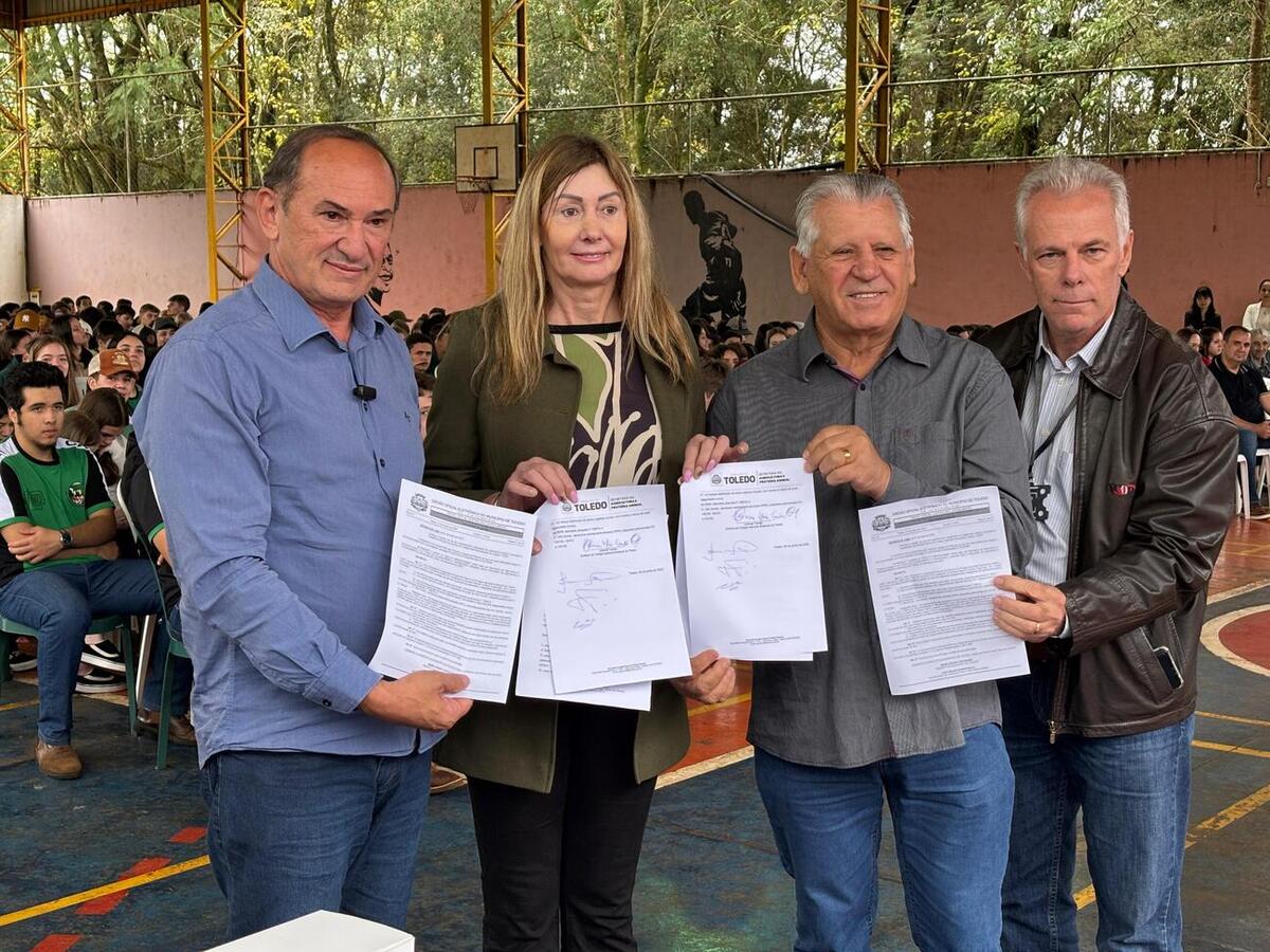 Novos equipamentos agrícolas foram entregues ao Caet