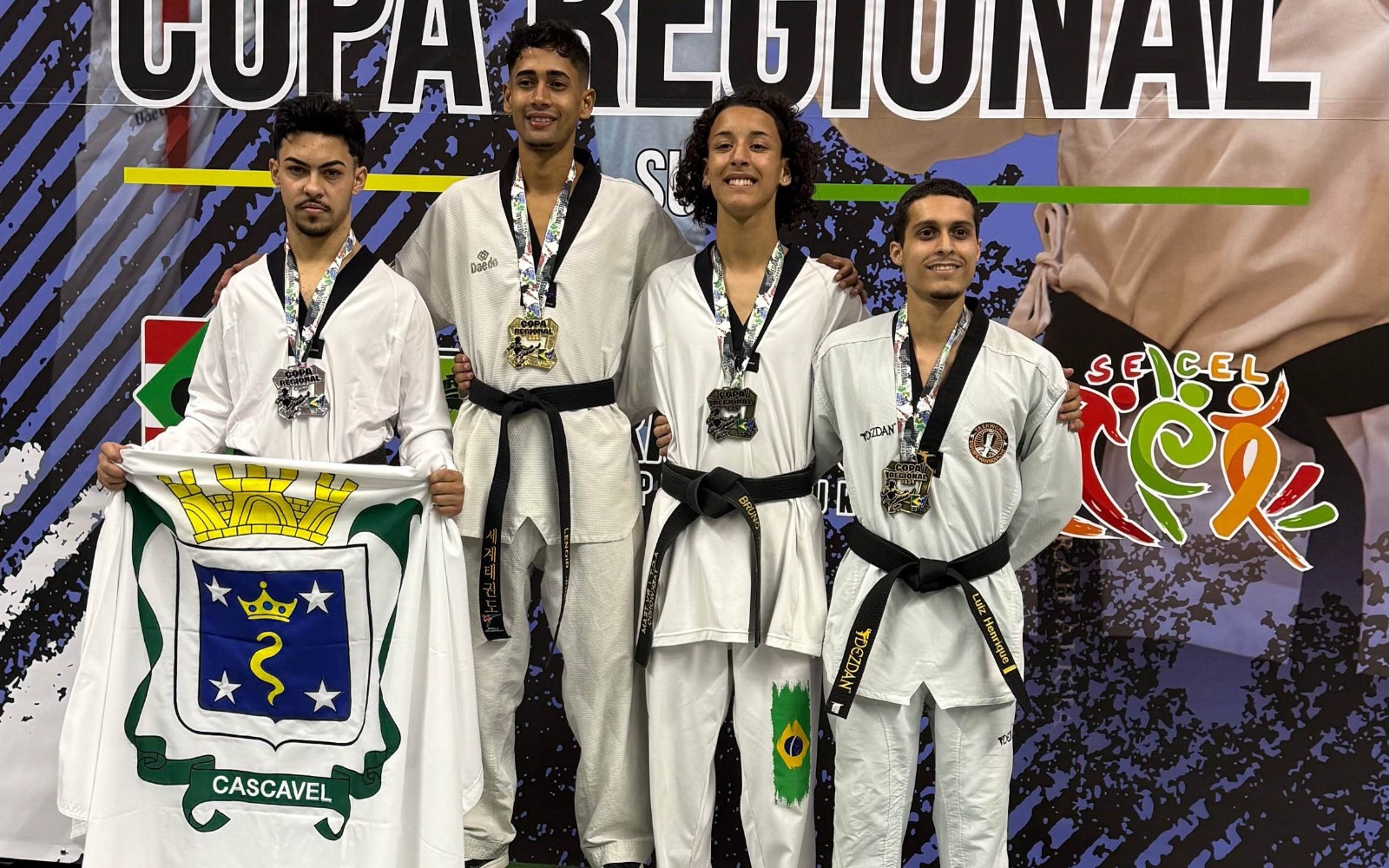 O taekwondo cascavelense conquistou 4 medalhas de ouro, 6 de prata e 5 de bronze nas lutas, além de 6 medalhas de ouro no Parataekwondo Crédito: Prefeitura de Cascavel