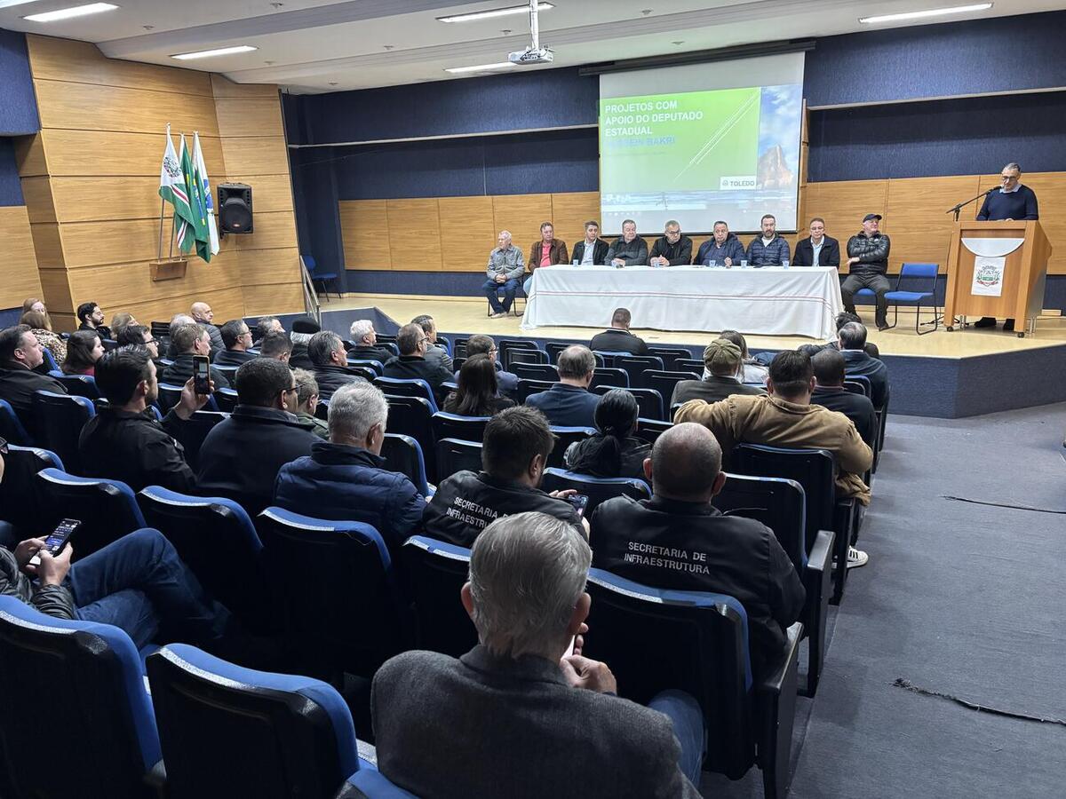 O deputado estadual Hussein Bakri anunciou R$ 134,5 milhões em recursos para infraestrutura e educação em Toledo Crédito: Wanderson Schumacher/Prefeitura de Toledo