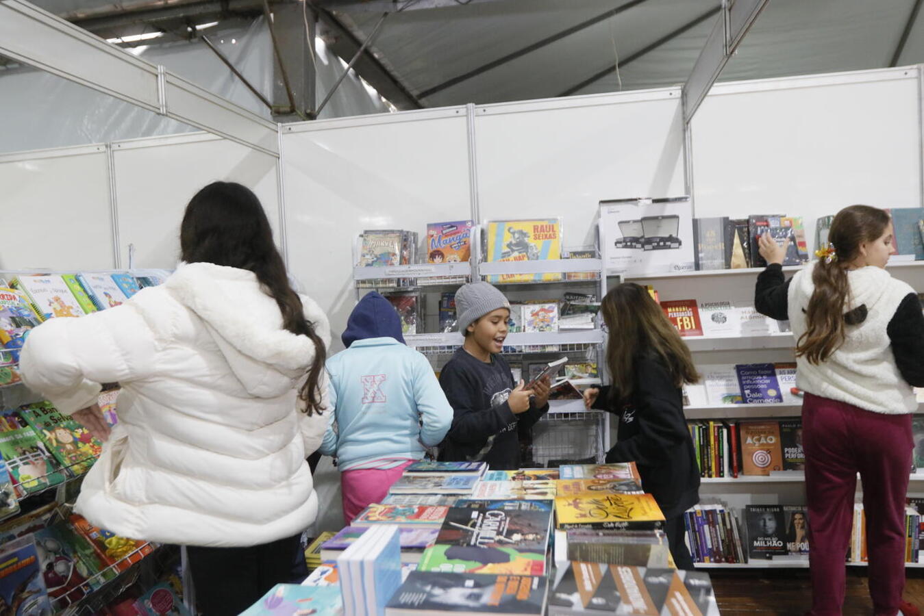 Na segunda-feira (23), a Festa Literária de Toledo foi oficialmente iniciada com a visita da Escola Municipal São Francisco Crédito: Prefeitura de Toledo