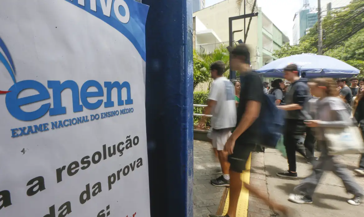 A nova data limite é válida também para as pessoas interessadas em solicitar atendimento especializado no Enem Crédito: Agência Brasil