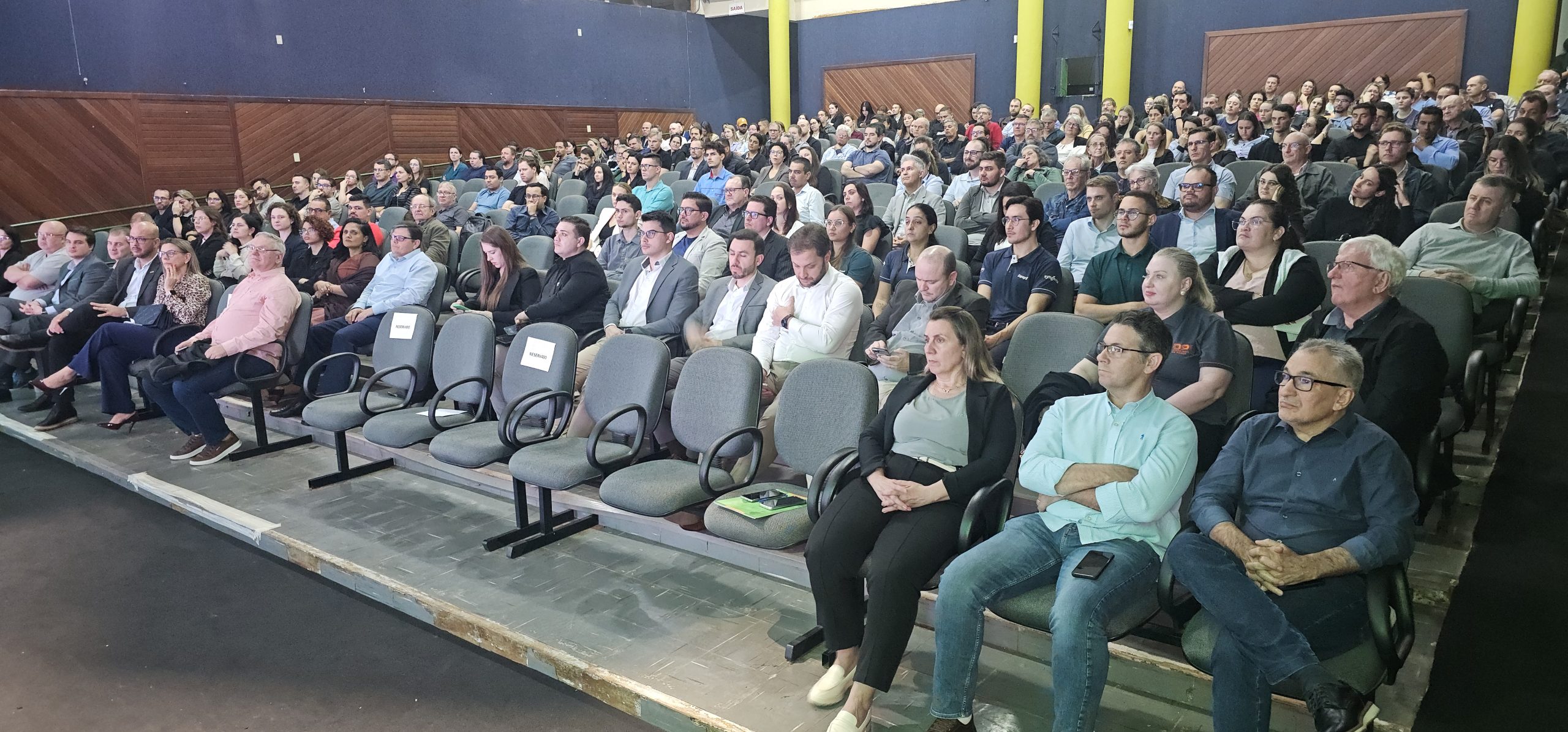 Uma palestra aconteceu na noite de terça-feira Crédito: Marcelo Rocha
