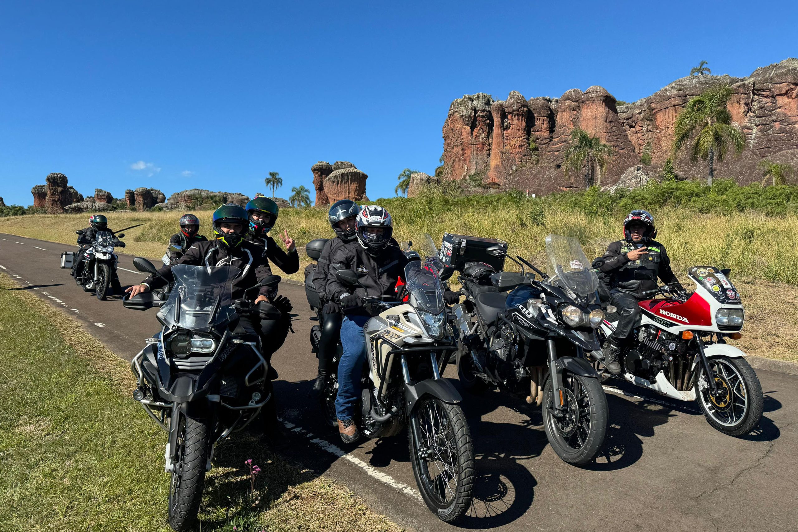 Os turistas visitaram o Parque Estadual Vila Velha, Ponta Grossa Crédito: Viaje Paraná/AEN