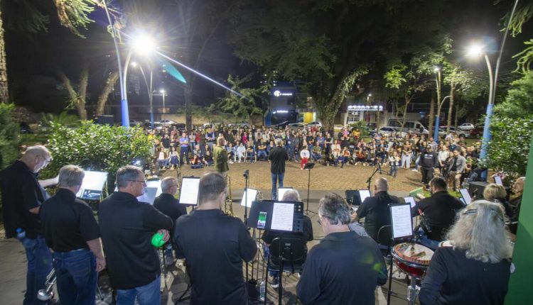 Um workshop para alunos e professores da Casa da Cultura e uma apresentação para o público em geral sela a participação dos músicos em Toledo Crédito: Fábio Ulsenheimer/ Prefeitura de Toledo
