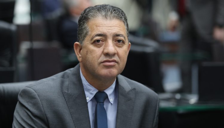 O deputado Cobra Repórter (PSD) é o autor da lei institui a Campanha Permanente de Conscientização e Prevenção às Hepatites Virais, batizada de Campanha Nikole Bozza. Créditos: Valdir Amaral/Alep