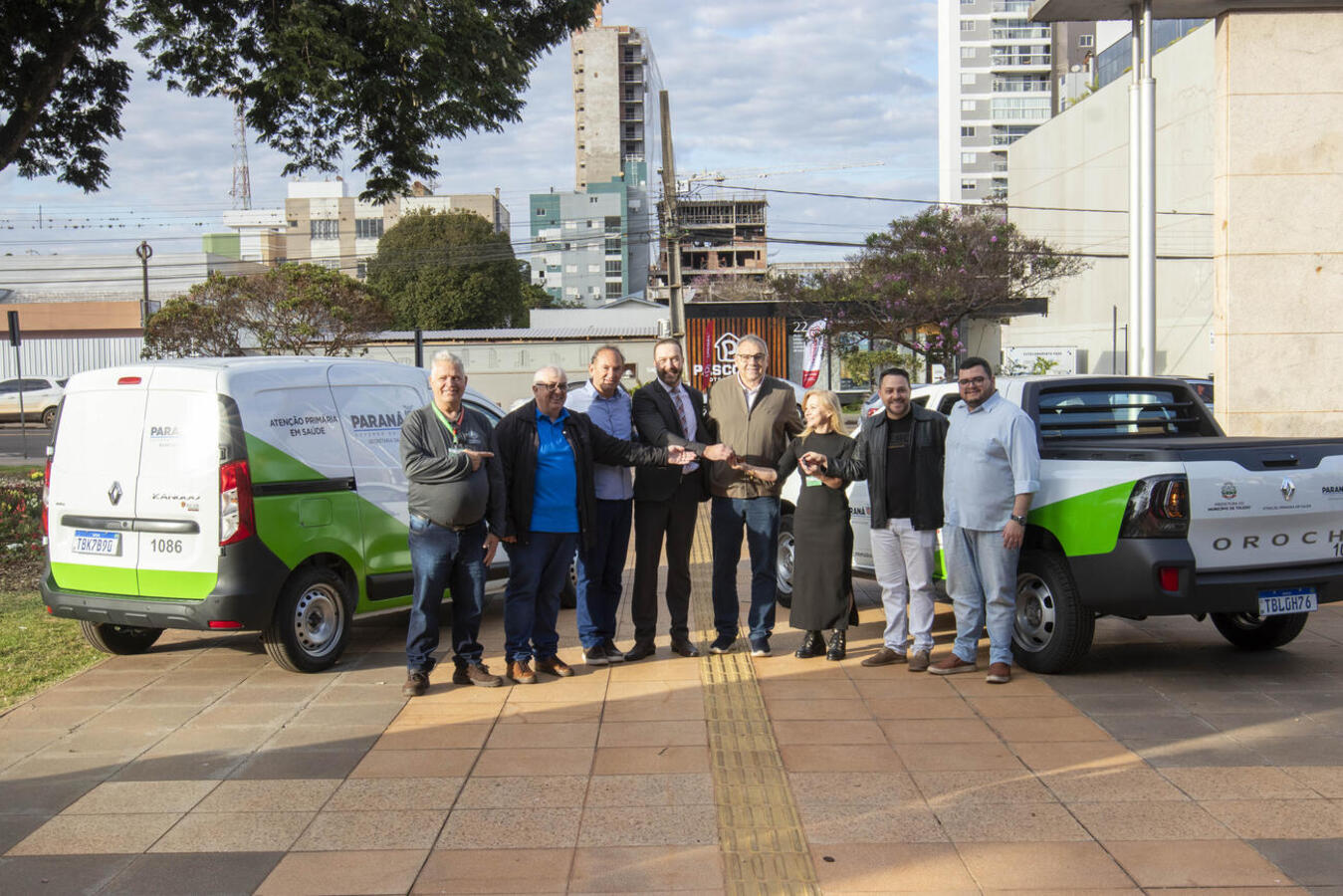 Nesta terça-feira (15), em frente ao Paço Municipal Alcides Donin, foi realizada uma cerimônia de entrega de dois novos veículos para o município Créditos: Prefeitura de Toledo