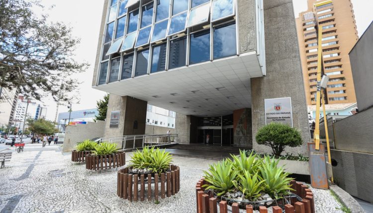 Mais de 2,3 mil candidatos são aprovados na prova objetiva do concurso para Auditor Fiscal Crédito: Geraldo Bubniak/AEN