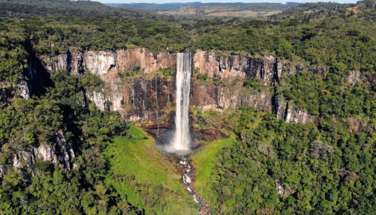O projeto destaca que Prudentópolis é amplamente conhecida como a "Terra das Cachoeiras Gigantes", graças à impressionante quantidade de quedas d'água espalhadas por seu território. Crédito: Divulgação