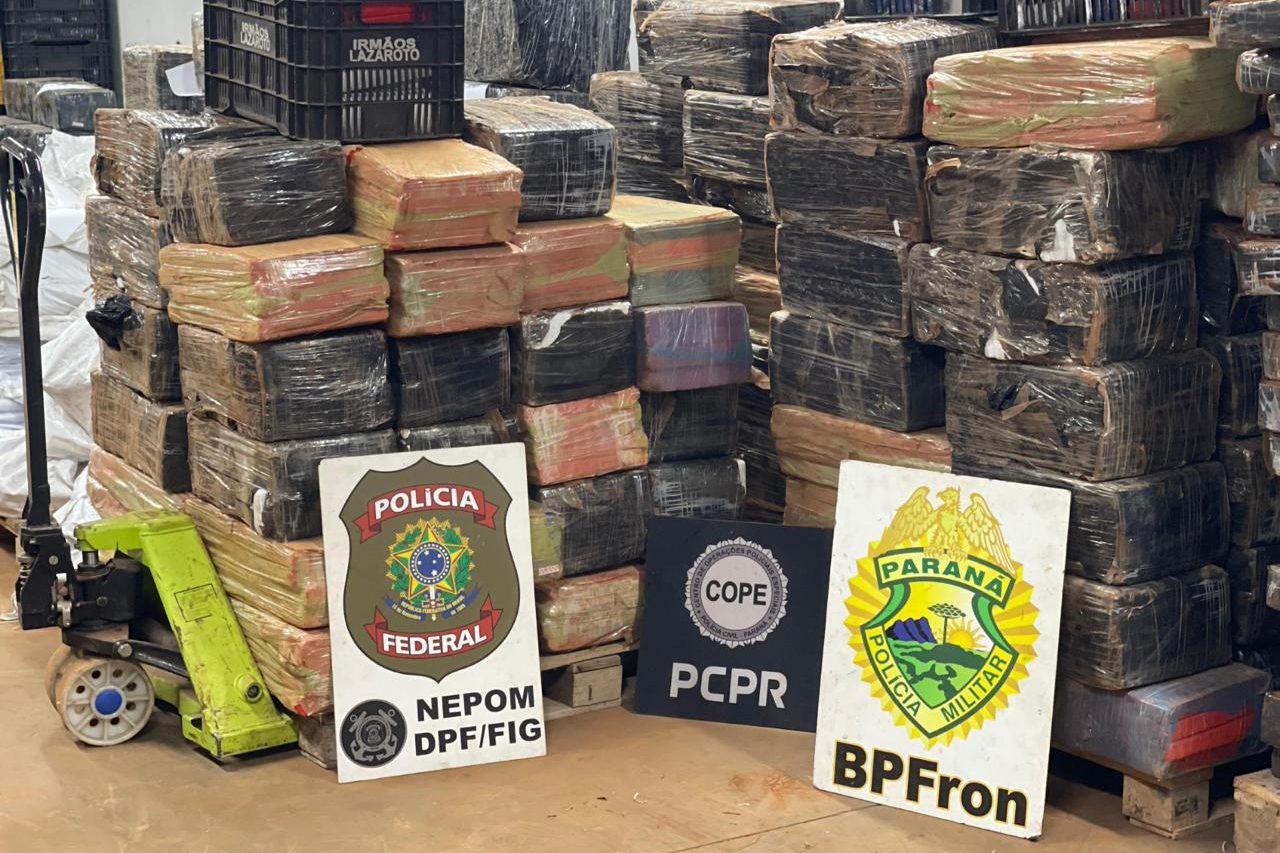Operação da PMPR, PCPR e PF apreende carga de maconha avaliada em R$ 5,1 milhões Crédito: PMPR