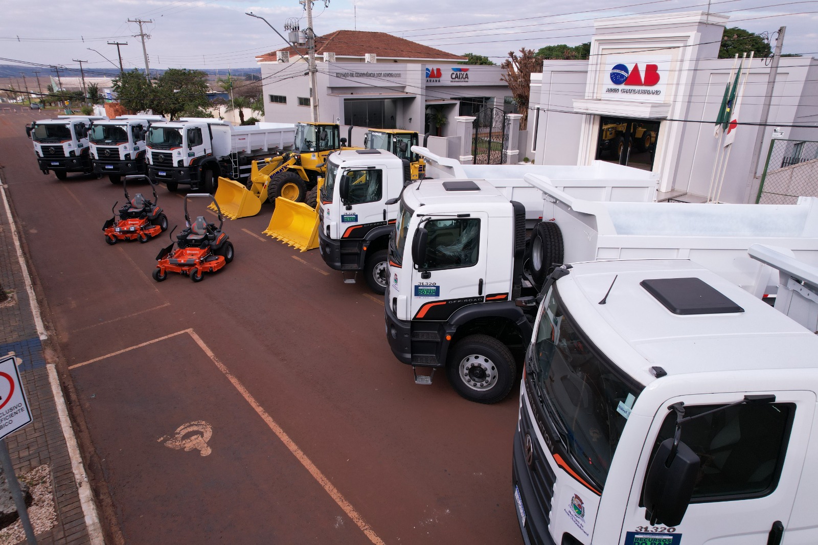 Prefeitura investiu na aquisição de 6 caminhões novos, duas pás carregadeiras e dois cortadores de grama Crédito: Prefeitura de Assis Chateaubriand