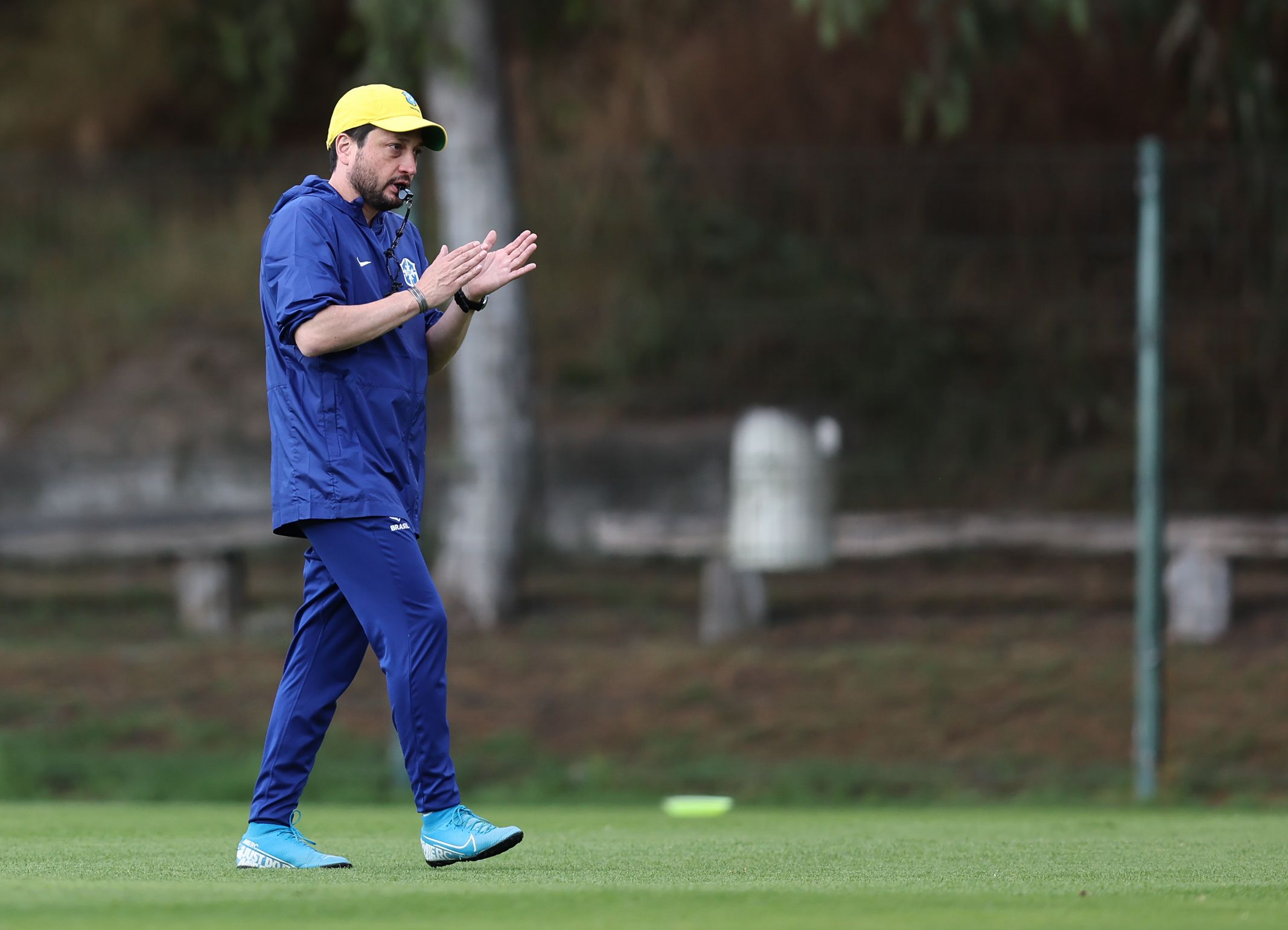 Técnico Arthur Elias comanda último treino no CT da LDU antes de enfrentar a Bolívia Créditos: Lívia Villas Boas/CBF