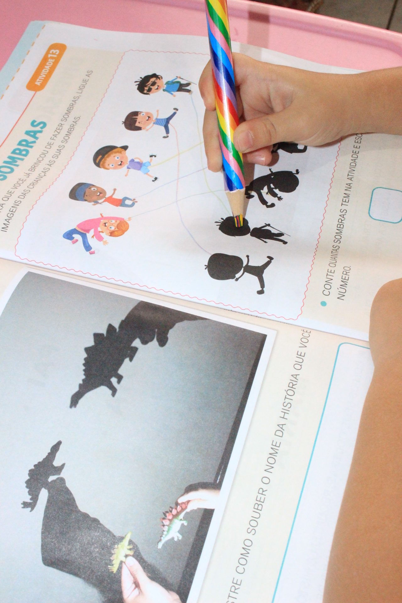 A sala de aula, palco de descobertas e crescimento, também pode ser um terreno de desafios invisíveis para muitas crianças e adolescentes Crédito: Janaí Vieira/Arquivo JO