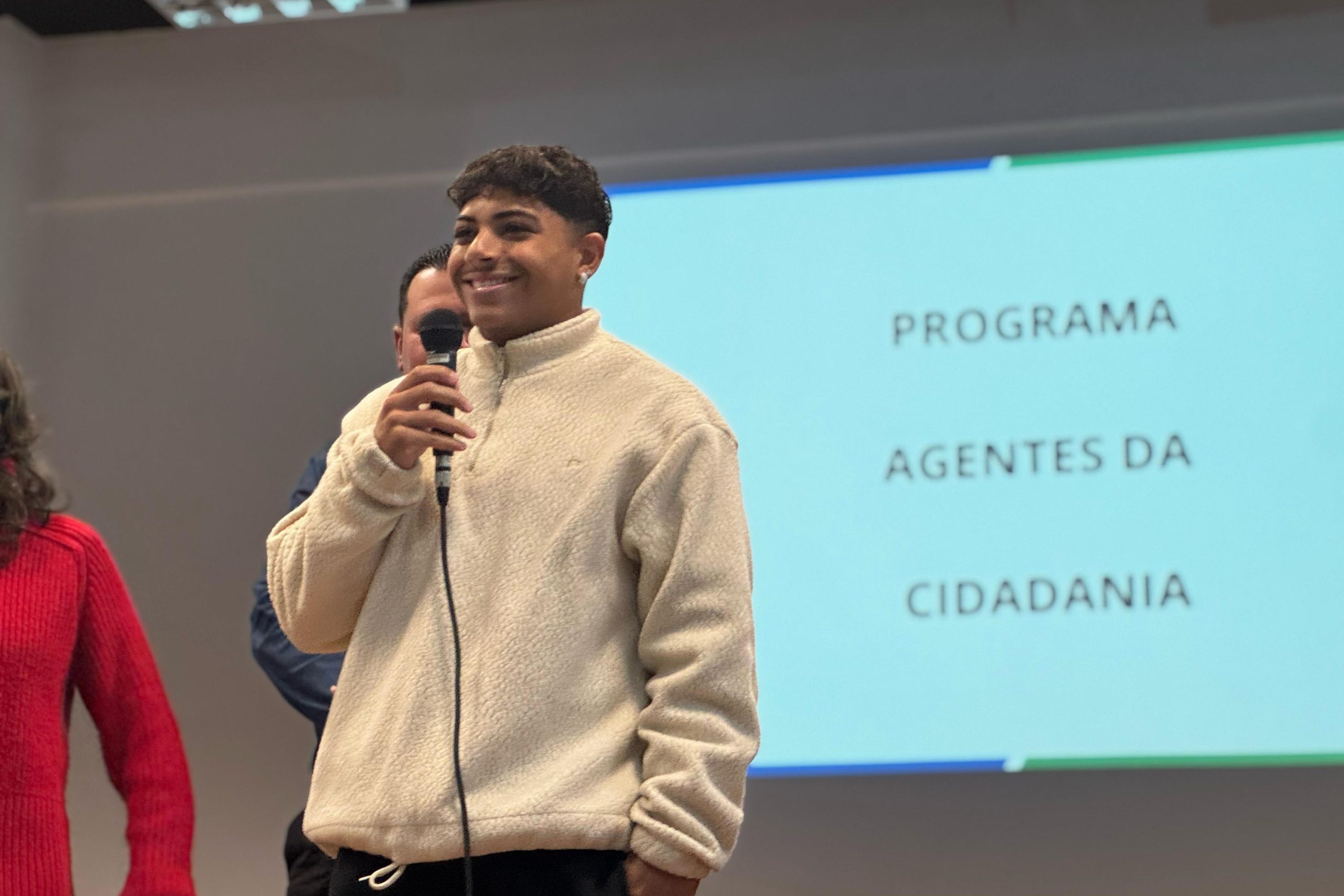 Bolsas mensais: Estado amplia Programa Agentes da Cidadania para 88 municípios Crédito: SEDEF-PR