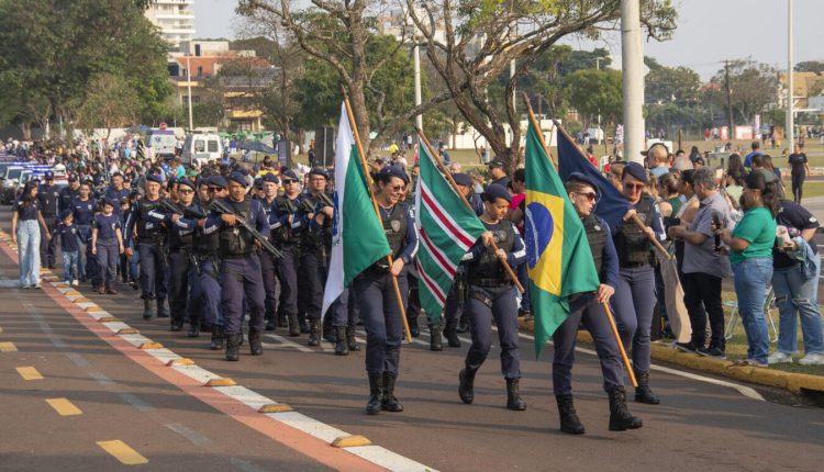 Ponto alto será domingo (7/9), com desfile no Diva Paim Barth (foto); a partir de segunda (1º), haverá execução do hino nacional e hasteamento das bandeiras em frente ao Paço Crédito: Prefeitura de Toledo