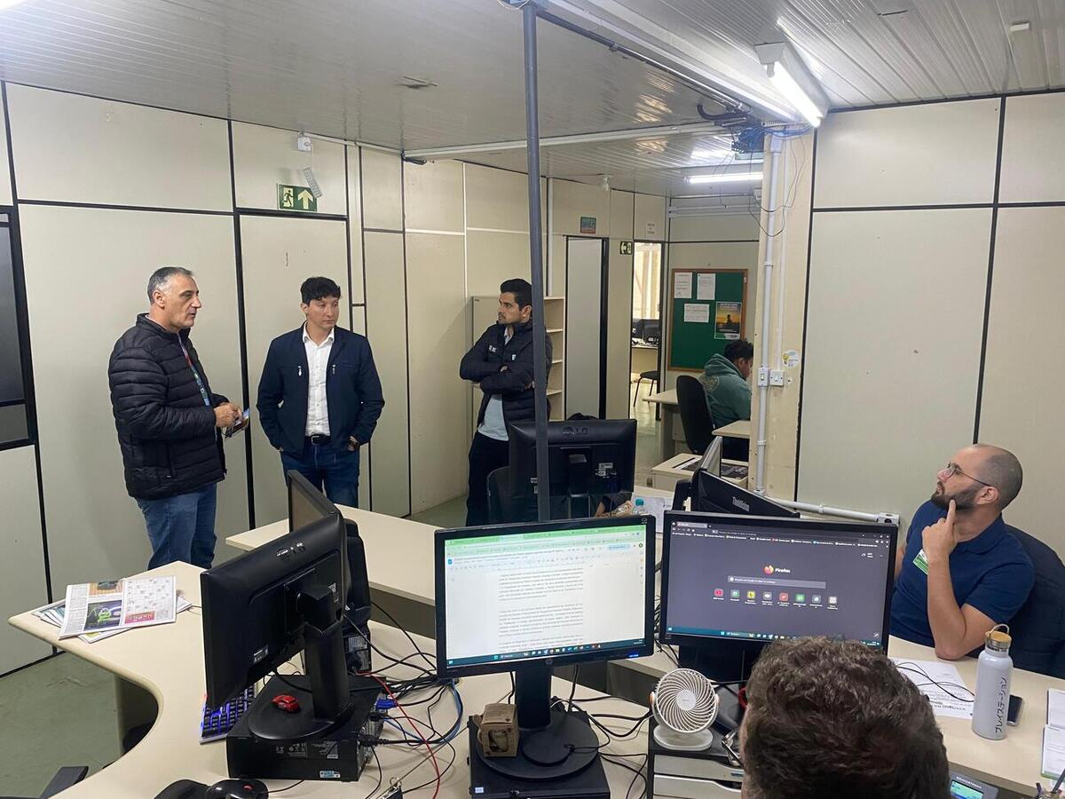 Na manhã desta sexta-feira (8) a prefeitura de Toledo recebeu o secretário de Comunicação de Campo Mourão, Victor Raoni, para uma visita técnica Crédito: Yudi Kajiyama/Prefeitura de Toledo