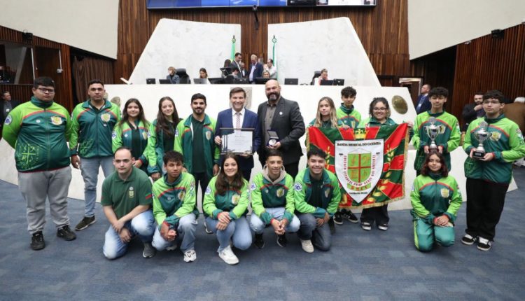 Em reconhecimento a essa trajetória de destaque, a Banda Musical do Caximba foi homenageada pela Assembleia Legislativa do Paraná. Créditos: Divulgação/Assessoria Parlamentar