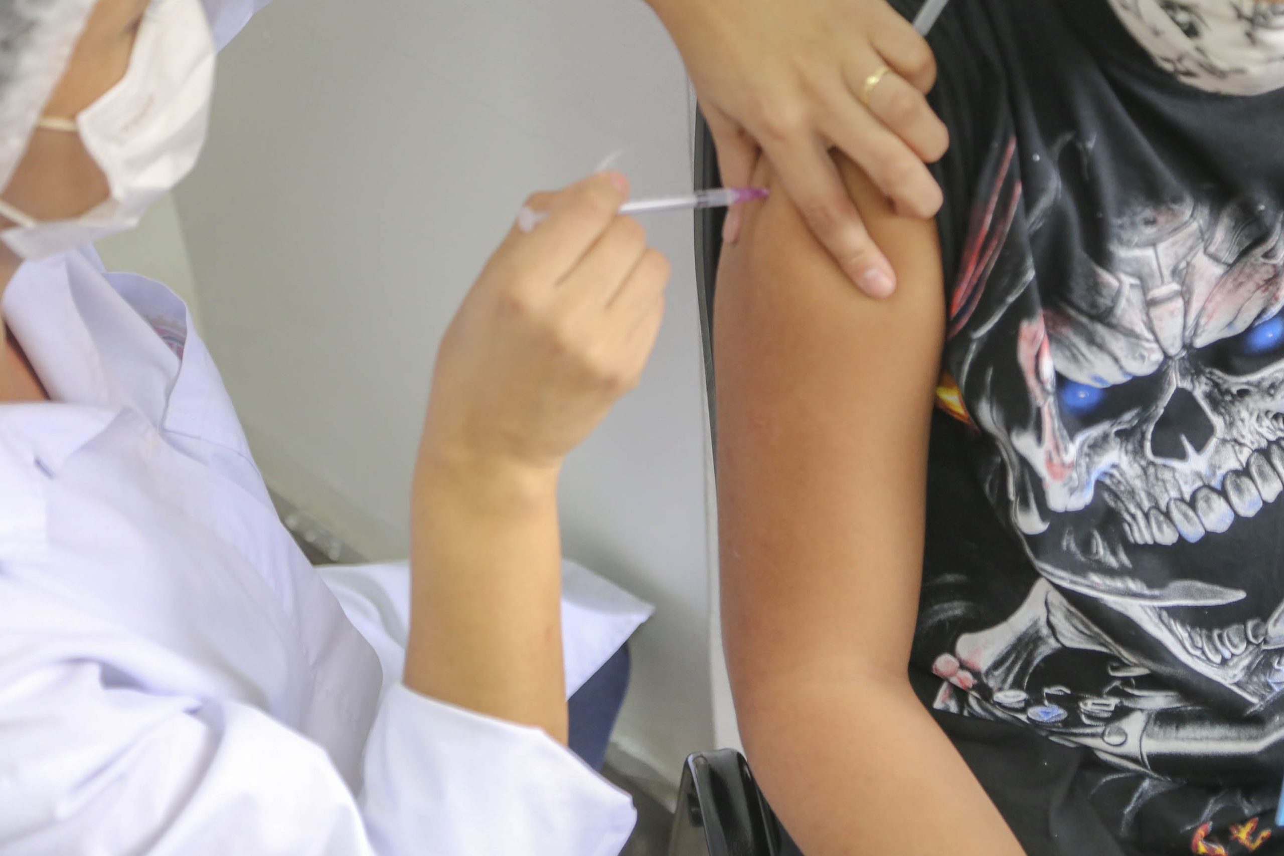 Saúde disponibiliza vacinação de HPV para adolescentes nos 399 municípios do Paraná Crédito: Gilson Abreu/Arquivo AEN