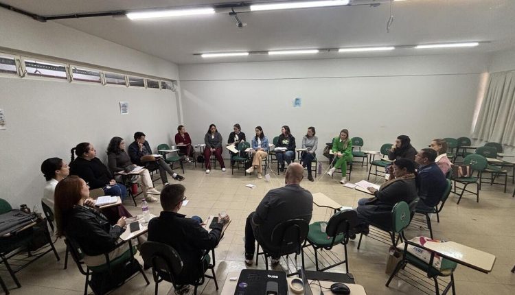 A secretaria da Saúde realizou o curso “Nós na Rede”, projeto que qualifica os servidores quanto ao cuidado e saúde mental Crédito: Prefeitura de Toledo