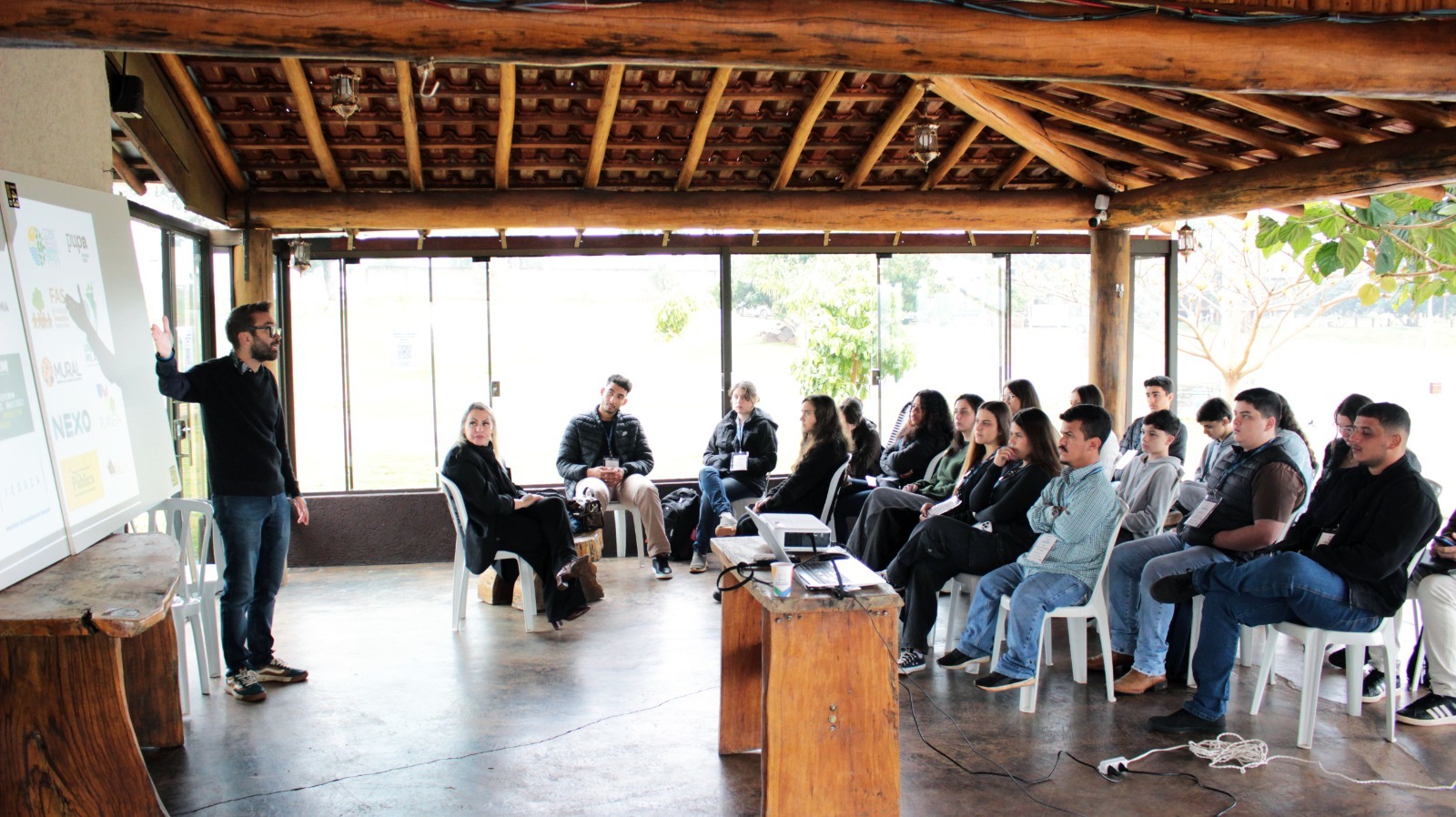 Formação em Educomunicação para jovens destacou o poder da ferramentas tecnológicas para a produção de conteúdos relevantes. Crédito: Welyton Manoel/Itaipu Parquetec