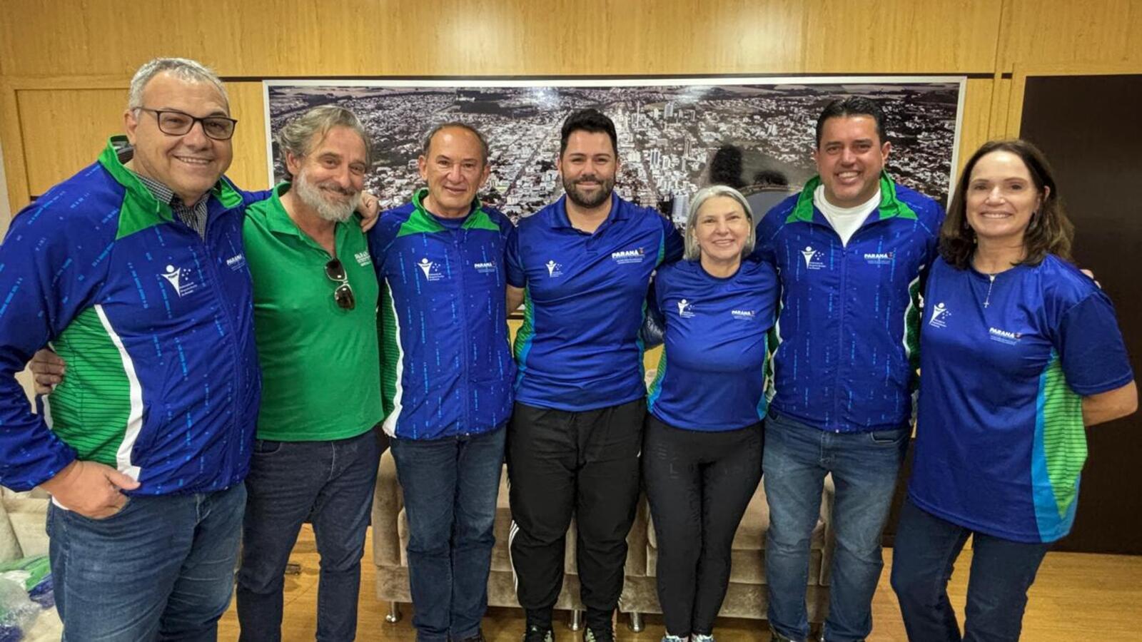 Durante visita ao Gabinete do Prefeito, na tarde desta quinta-feira (7), dirigentes da Secretaria de Estado do Esporte (Sees) elogiaram envolvimento e carinho de todos Crédito: Prefeitura de Toledo