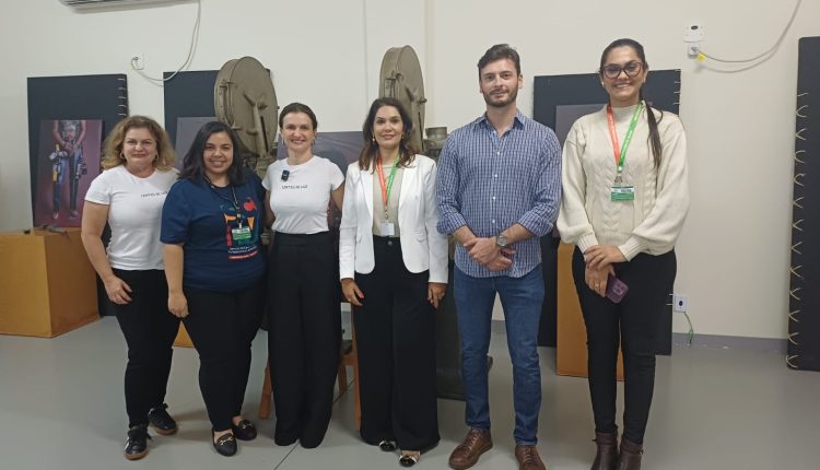 Equipe envolvida na organização do encontro no Museu Willy Barth, em alusão ao mês Agosto Lilás Créditos: Joana Magnabosco
