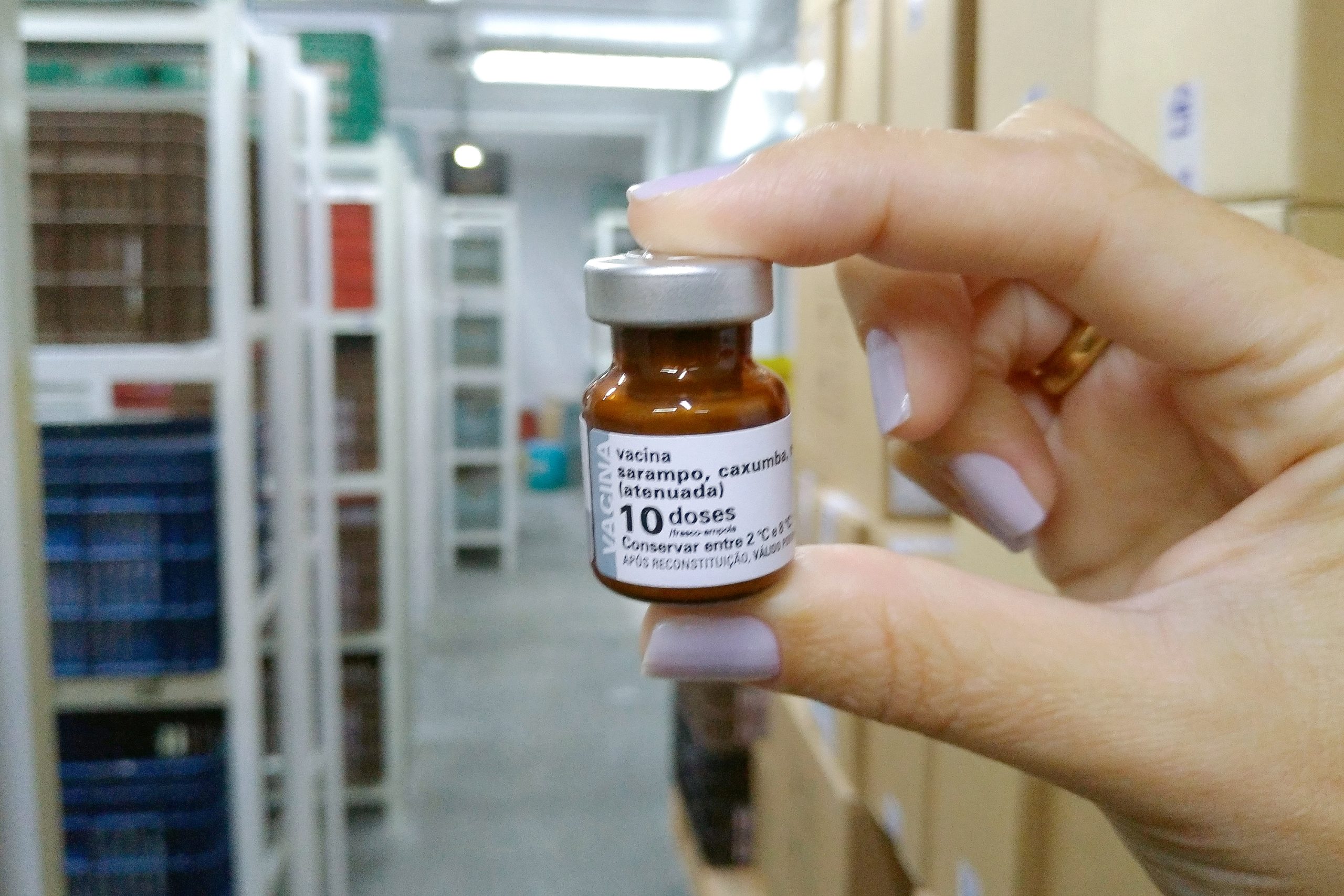 Paraná aplica “dose zero” em mais de 17 mil bebês com menos de um ano para controle do surto de sarampo Crédito: SESA-PR