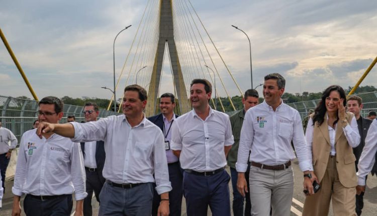 Ratinho Junior e presidente do Paraguai visitam obra da Ponte da Integração Crédito: Jonathan Campos/AEN