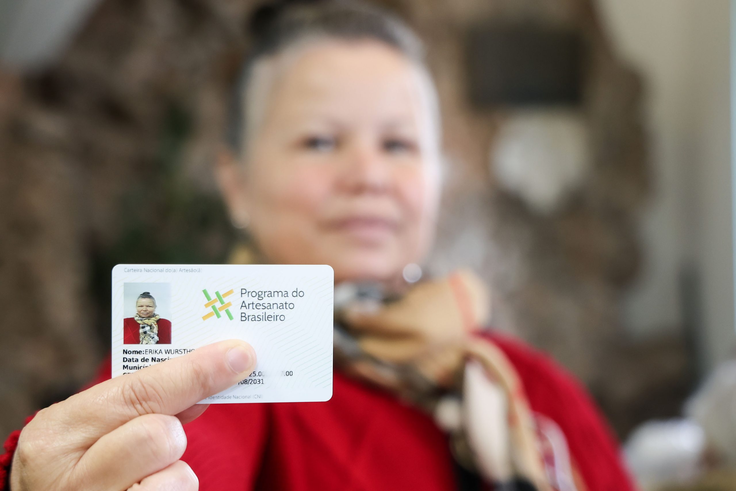Paraná lidera emissão de carteiras do artesão em agosto Crédito: Robson Mafra/Semipi-Pr