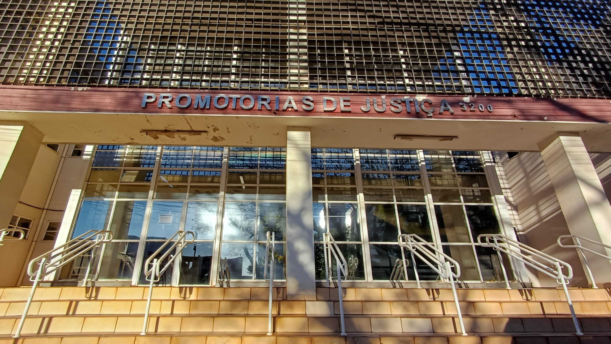 As informações do MPPR apontam que existem indícios que os vereadores Dudu Barbosa e Bozó descumprem a medida Crédito: Graciela Souza