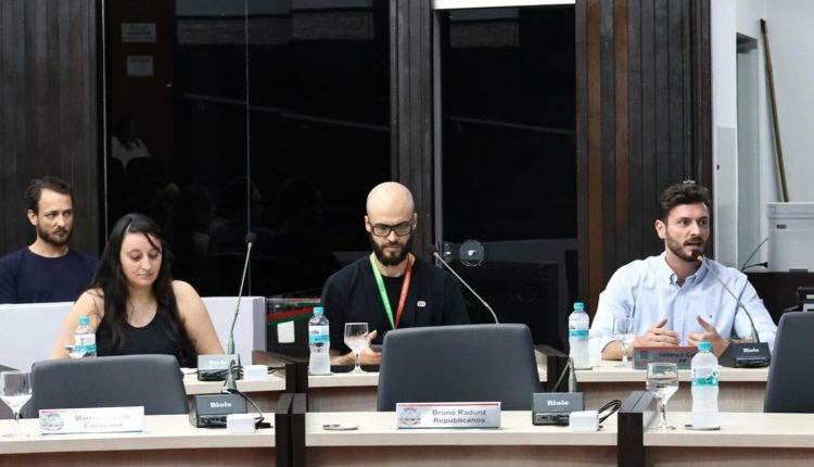Equipe da pasta detalhou em audiência pública no Plenário do Legislativo, execução físico-orçamentária do 2º quadrimestre de 2025 Crédito: Michelly Domiciano/Câmara dos Vereadores de Toledo