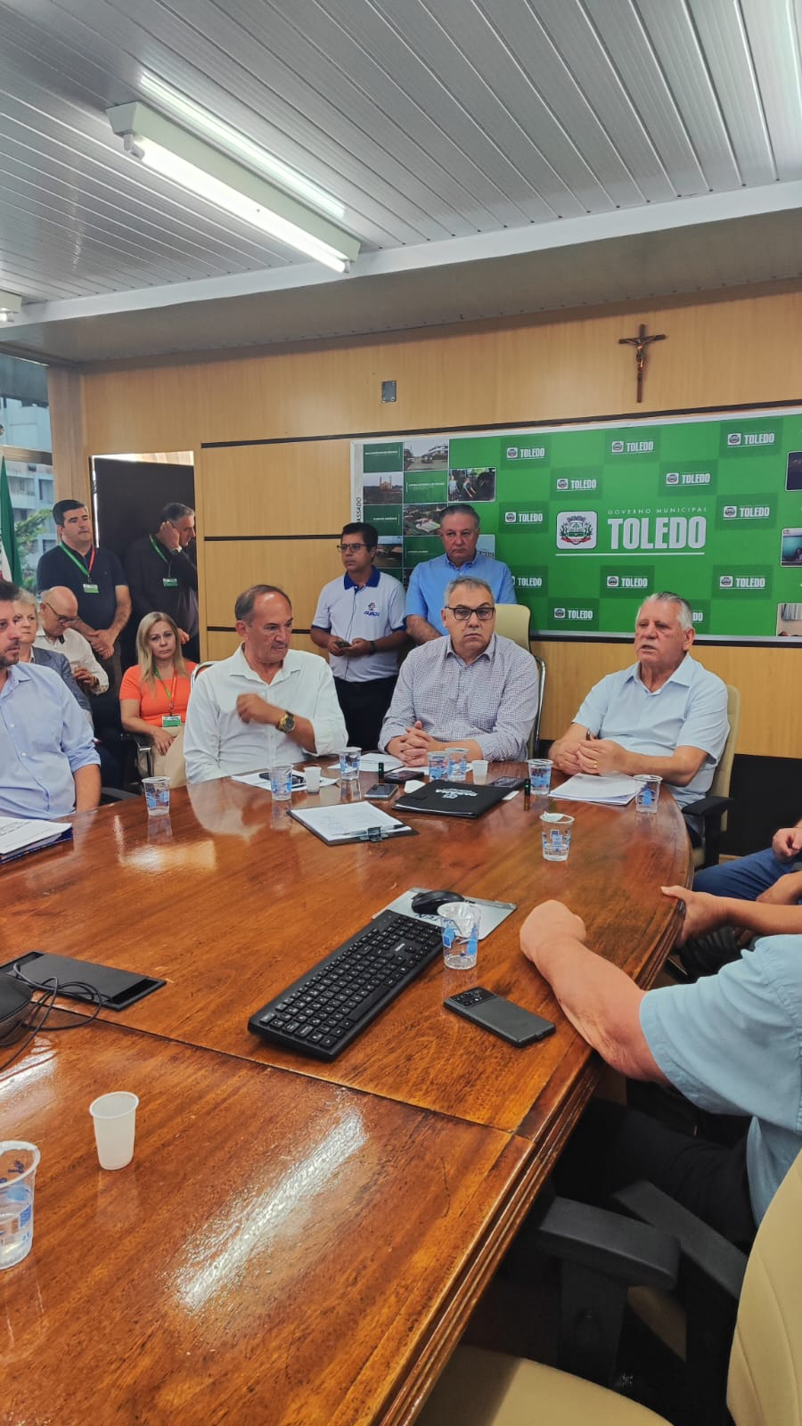 Secretários municipais e vereadores participaram da apresentação do balanço Crédito: Janaí Vieira